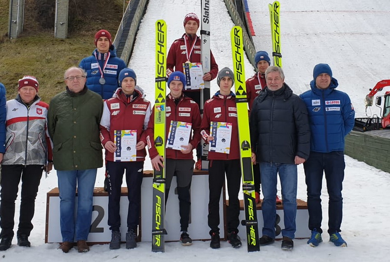 podium skoczków OOM